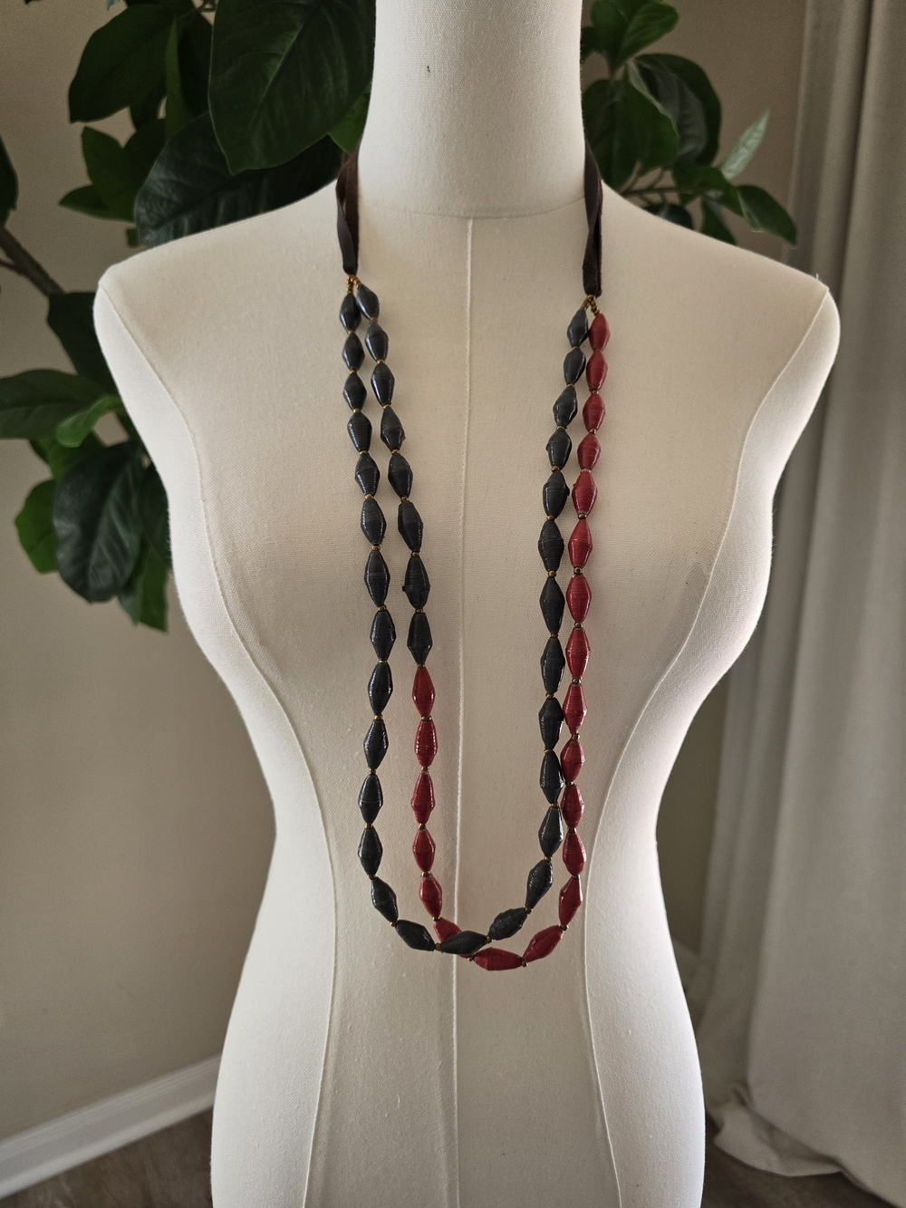 Women’s Two-Tone Gray and Red Beaded Necklace